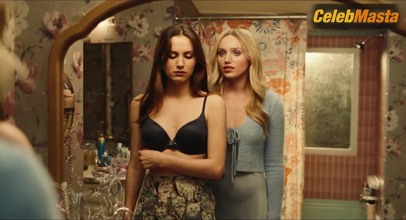 Maude Apatow's Underwear Scene, Euphoria