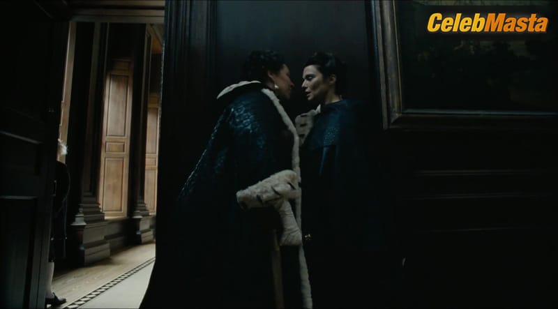 Rachel Weisz and Olivia Colman's Lesbian Scene from The Favourite
