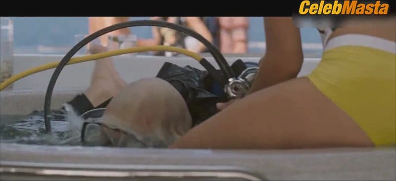 Kate Hudson Sexy Scene from Fool's Gold
