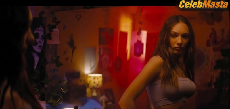 Maddie Ziegler's Underwear Scene from Fitting In