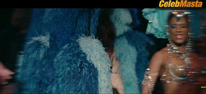 Pamela Anderson, Kiernan Shipka and Brenda Song Hot Scene in The Last Showgirl