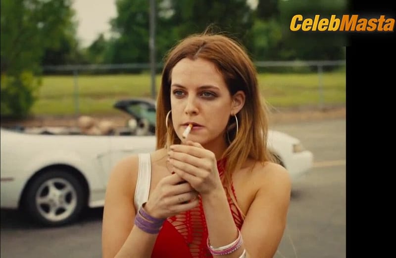 Riley Keough's Sexy Scene from American Honey