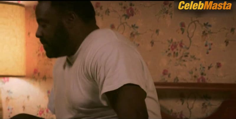 Sydelle Noel Flaunts Underwear Scene in Glow