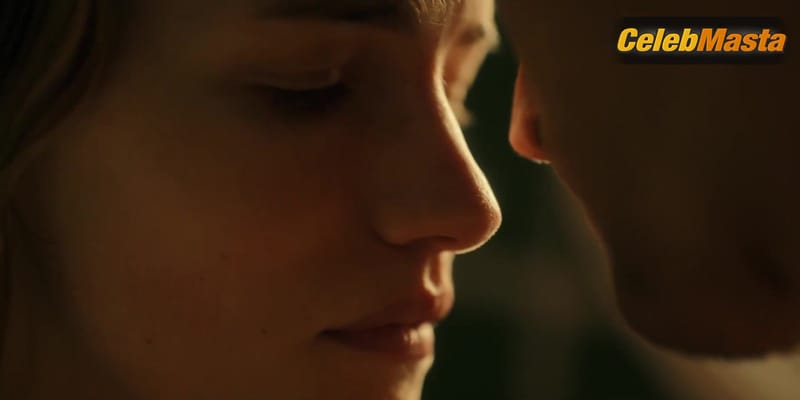 Willa Fitzgerald's Underwear Scene in Pulse