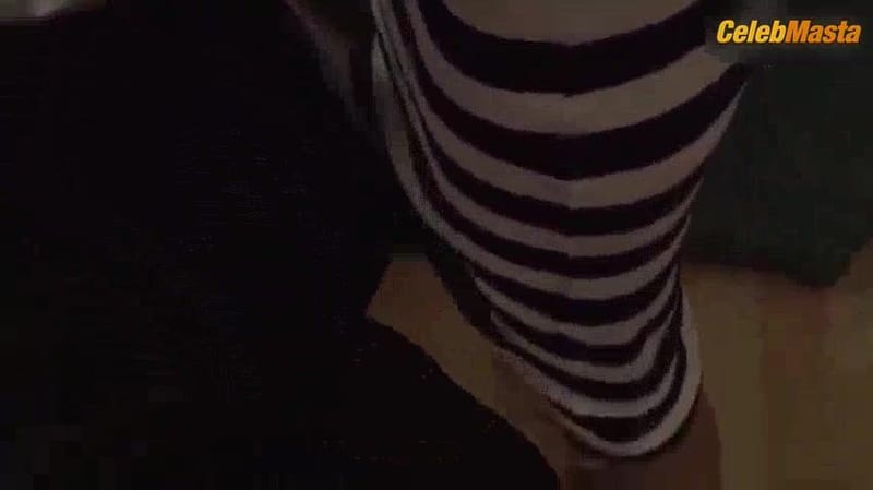 Yoo Ji-won Bares Butt, Breasts Scene in House With A Good View 3