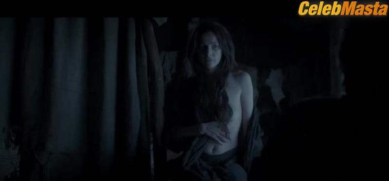 Ayelet Zurer's Sexy Scene from Last Days in the Desert