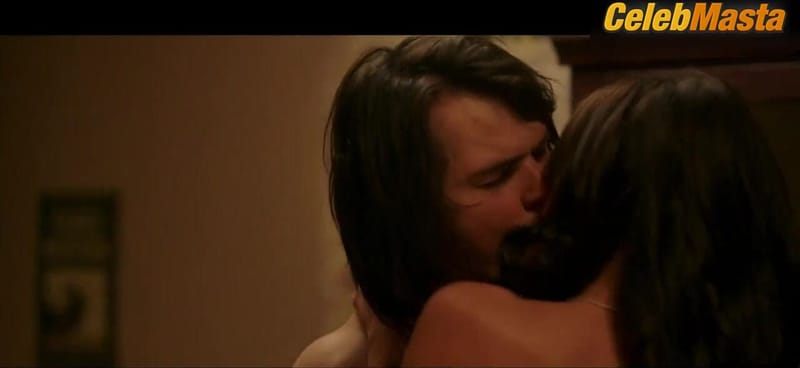 Zoey Deutch's Underwear Scene from Vampire Academy