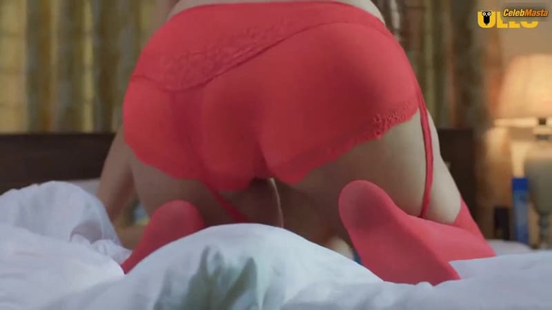 Priya Mishra Bares Boobs Scene in Dunali