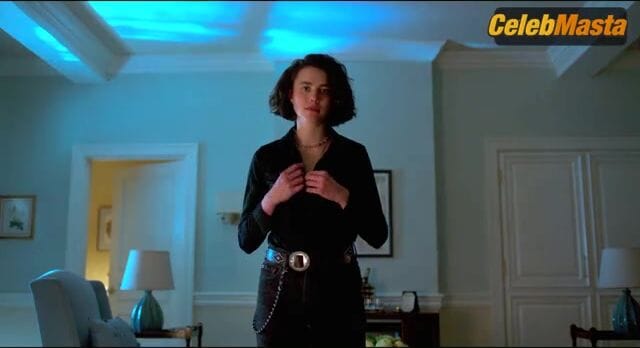 Geraldine Viswanathan and Margaret Qualley Lesbian, Tits Scene from Drive-away Dolls