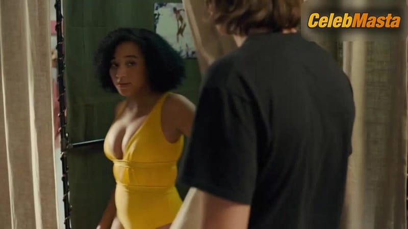 Amandla Stenberg Swimsuit Scene from Everything, Everything