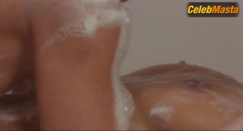 Laura Gemser and Koike Mahoco Flaunt Boobs, Bush Scene in Emanuelle In Bangkok