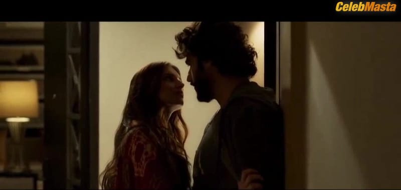 Tara Sutaria Tits Scene from Ek Villain Returns