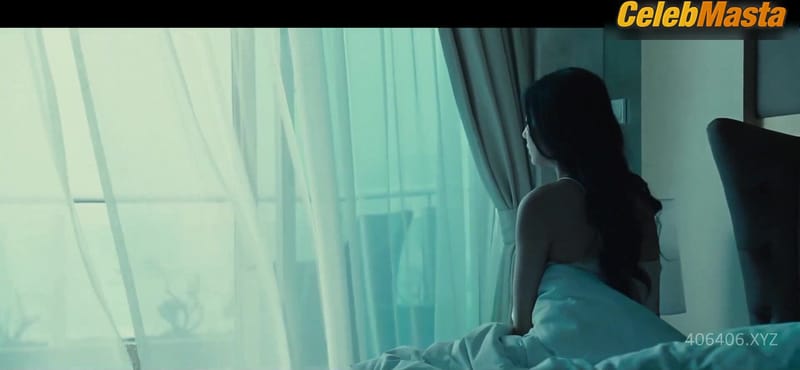 Han Chae Young and Jeong-hwa Eom Sexy Scene from Love Now