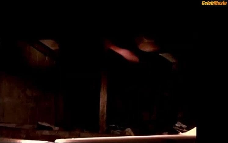 Gwen Garci Boobs Scene in Butas