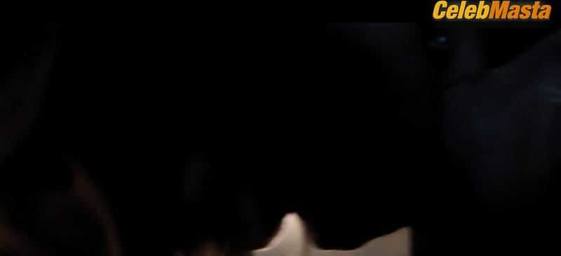 Margot Robbie and Li Jun Li's Lesbian Scene from Babylon