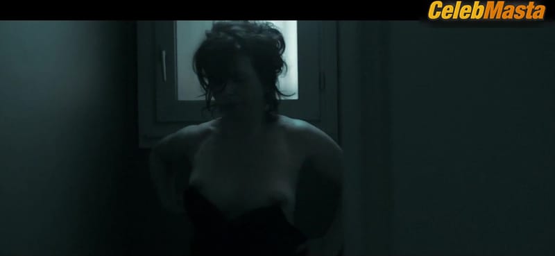 Juliette Binoche Tits Scene from Elles