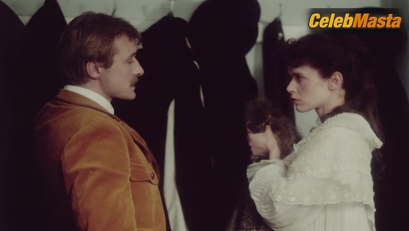 Sylvia Kristel and Marina de Graaf Ass Scene from Mysteries