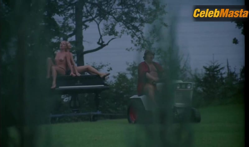 Sylvia Kristel, Gisela Hahn and Christine Glasner Show Boobs, Bikini Scene in Julia