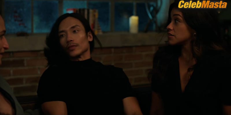 Jenny Slate and Gina Rodriguez Lesbian Underwear Scene in I Want You Back