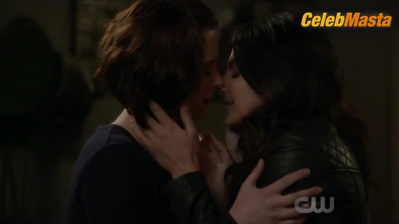 Floriana Lima and Chyler Leigh Share a Lesbian Scene in Supergirl