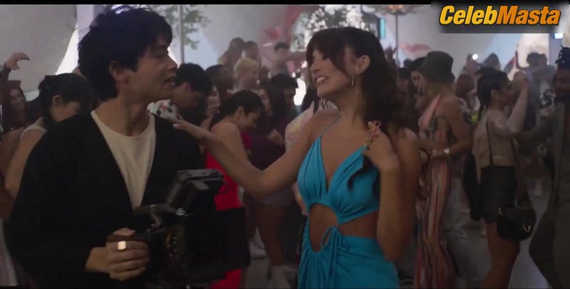 Genesis Rodriguez, Alycia Pascual-pena and Courtney Taylor Sexy Scene from Neon
