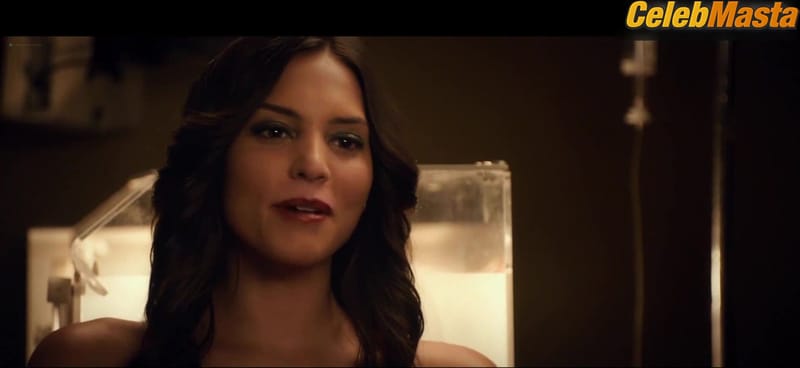 Genesis Rodriguez's Sexy Scene from Hours