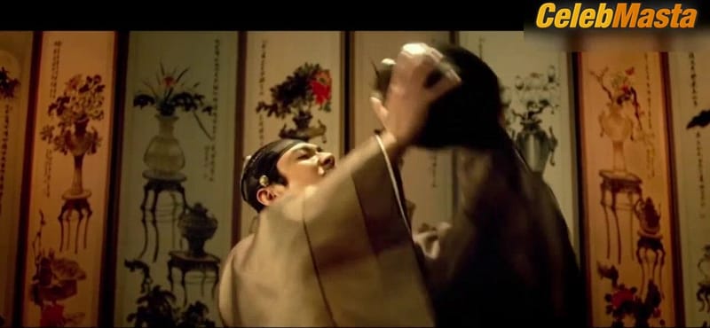 Lee Yoo-Young Naked Scene from The Treacherous