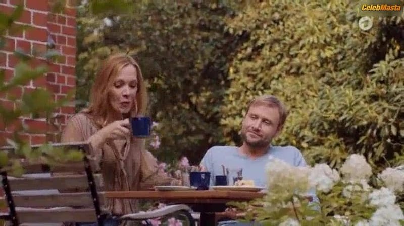 Antje Traue Sexy Scene from Die Freundin Meiner Mutter