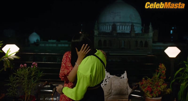 Lisa Ray and Gurbani's Lesbian Scene from Four More Shots Please