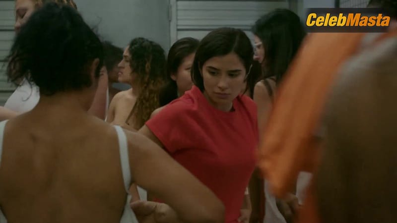 Diane Guerrero's Underwear Scene in Orange Is The New Black