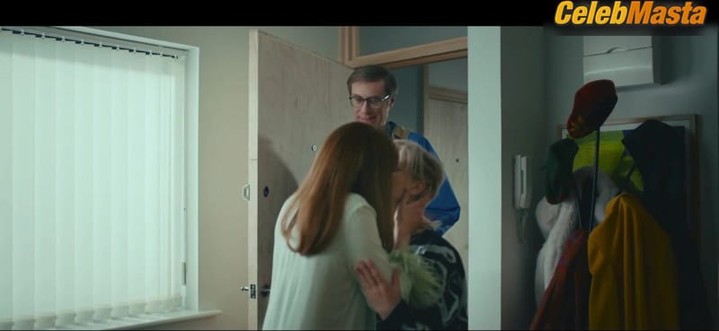 Eleanor Tomlinson and Chelsea Edge's Lesbian Scene in The Outlaws