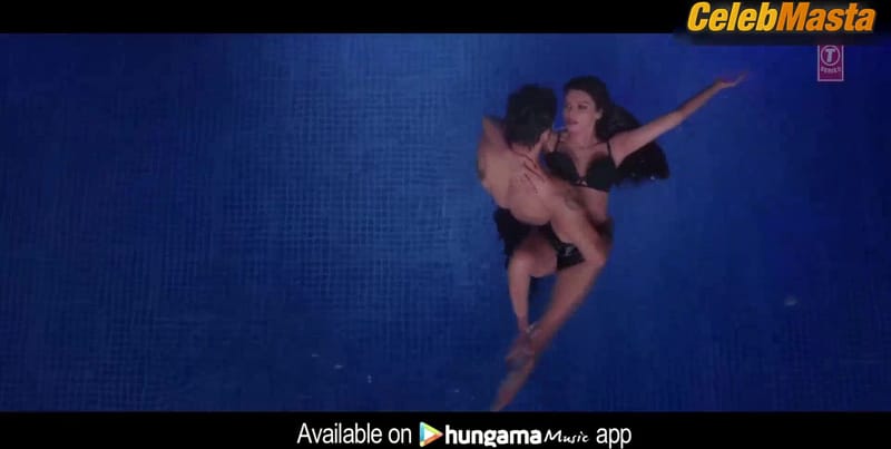 Sherlyn Chopra and Sana Khan's Steamy Scene in Wajah Tum Ho