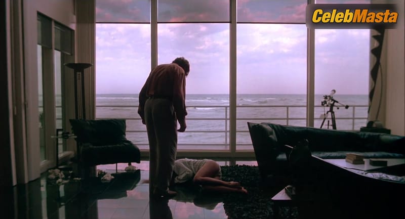 Julia Roberts Underwear Scene in Sleeping With The Enemy