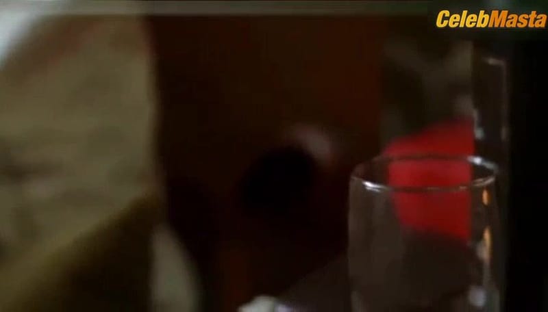 Maja Schone's Sexy Scene from Zarte Parasiten