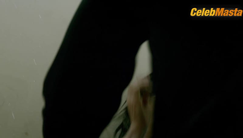 Robin Tunney's Sexy Scene from Looking Glass