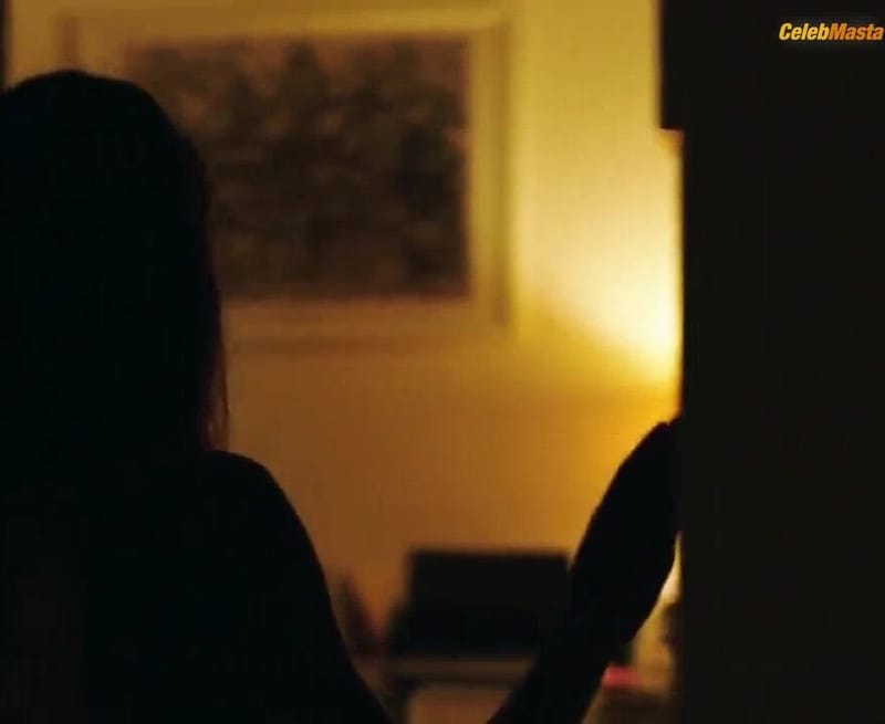 Adriana Ugarte's Boobs Scene in Amoureux de ma femme