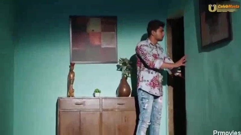 Noor Malabika's Sexy Scene in Palang Tod (siskiyaan)