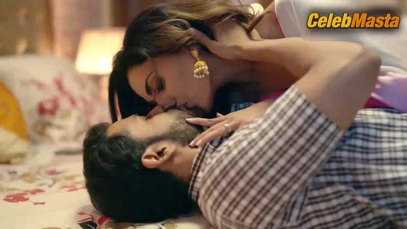 Navina Bole's Tits Scene from Raseeli Raatein