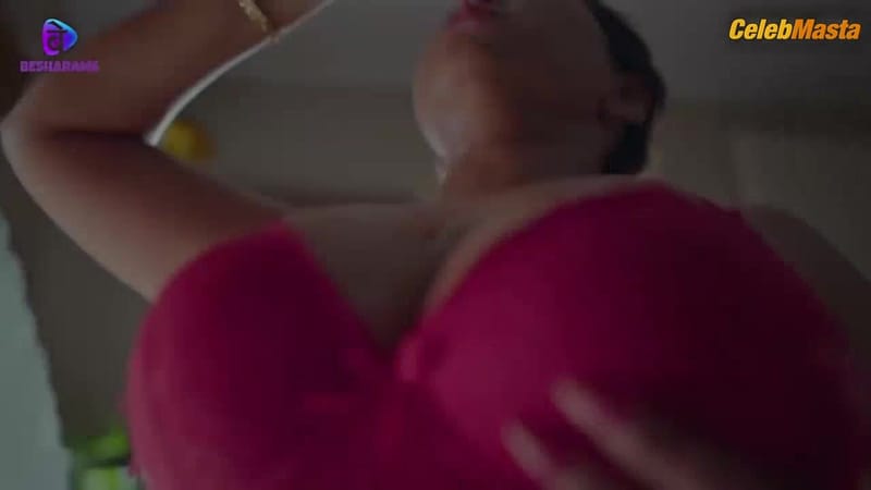 Tina Nandi Sexy Scene from Adla Badli 2