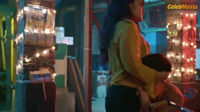 Manvi Chugh's Booty Scene in Rikshawala