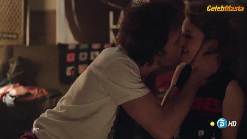 Maria Valverde Booty, Tits Scene in Hermanos