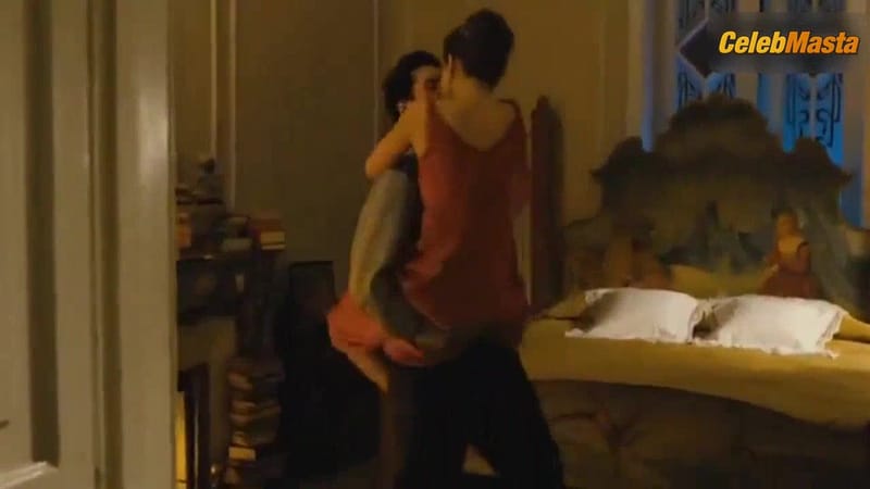 Maria Valverde Bares Underwear in Scene from La Mujer Del Anarquista