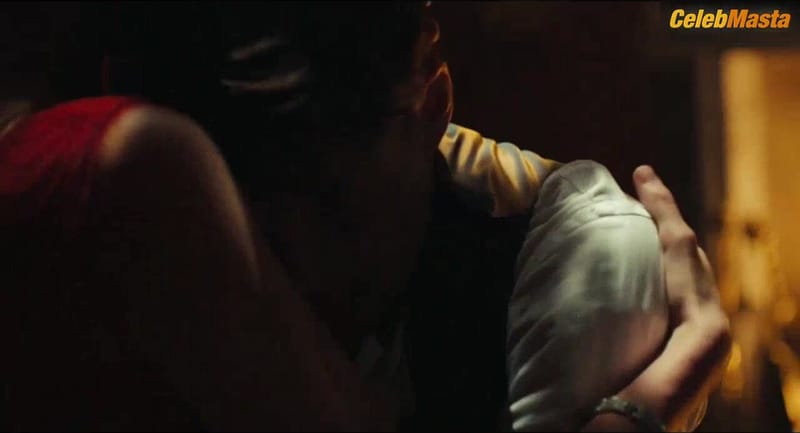 Gaite Jansen Bares Boobs Scene in Peaky Blinders