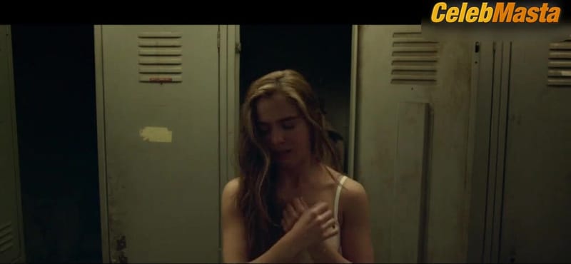 Haley Lu Richardson's Underwear Scene from Split