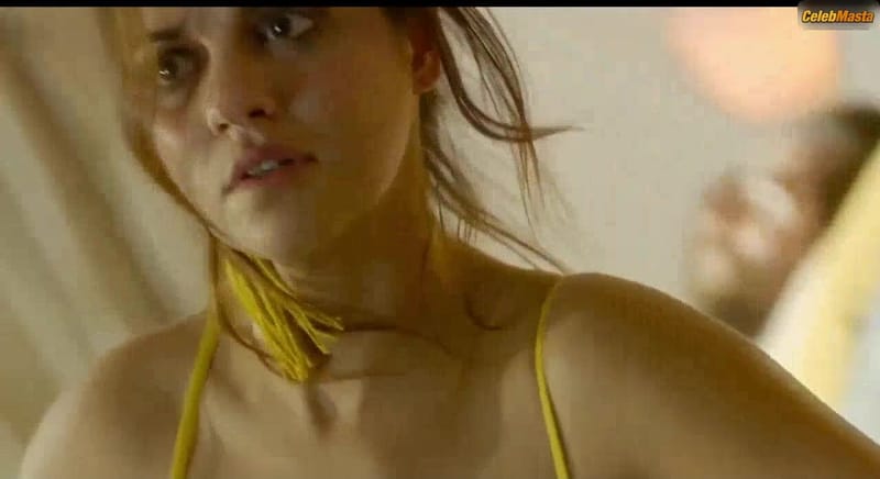 Maite Perroni's Sexy Scene from Doblemente Embarazada