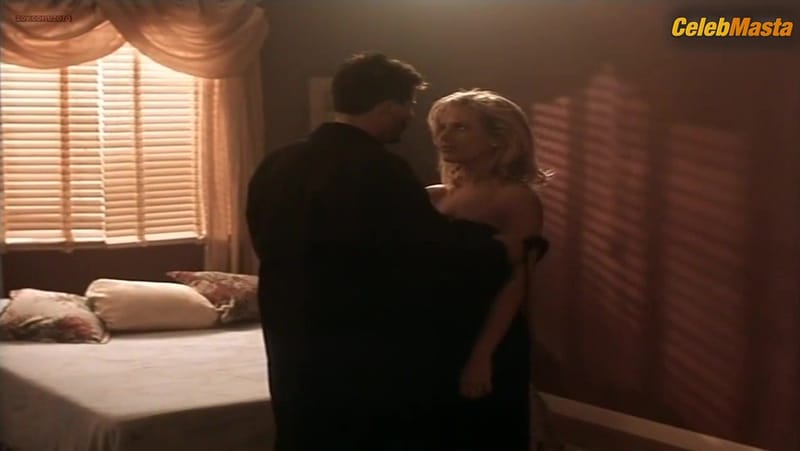 Julie Benz Ass, Tits Scene in Darkdrive