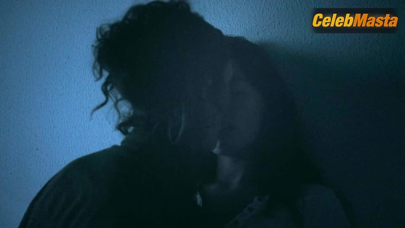 Emma Mackey and Vicky Krieps' Lesbian Scene from Hot Milk