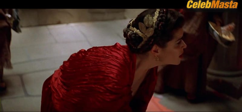 Neve Campbell Hot Scene in Scream 2