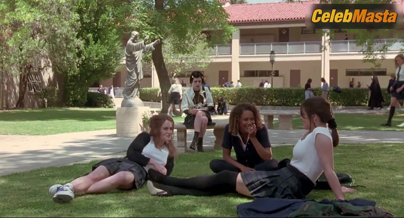Neve Campbell's Sexy Scene from The Craft