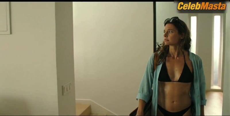 Tijan Marei and Svenja Jung's Swimsuit Scene in Fall for Me